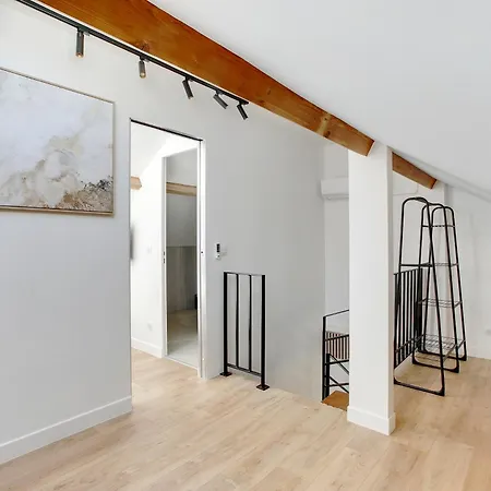Apartamento Large Air-conditioned 2br Duplex - Close To Paris *